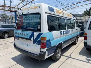 Toyota HiAce 1999 White