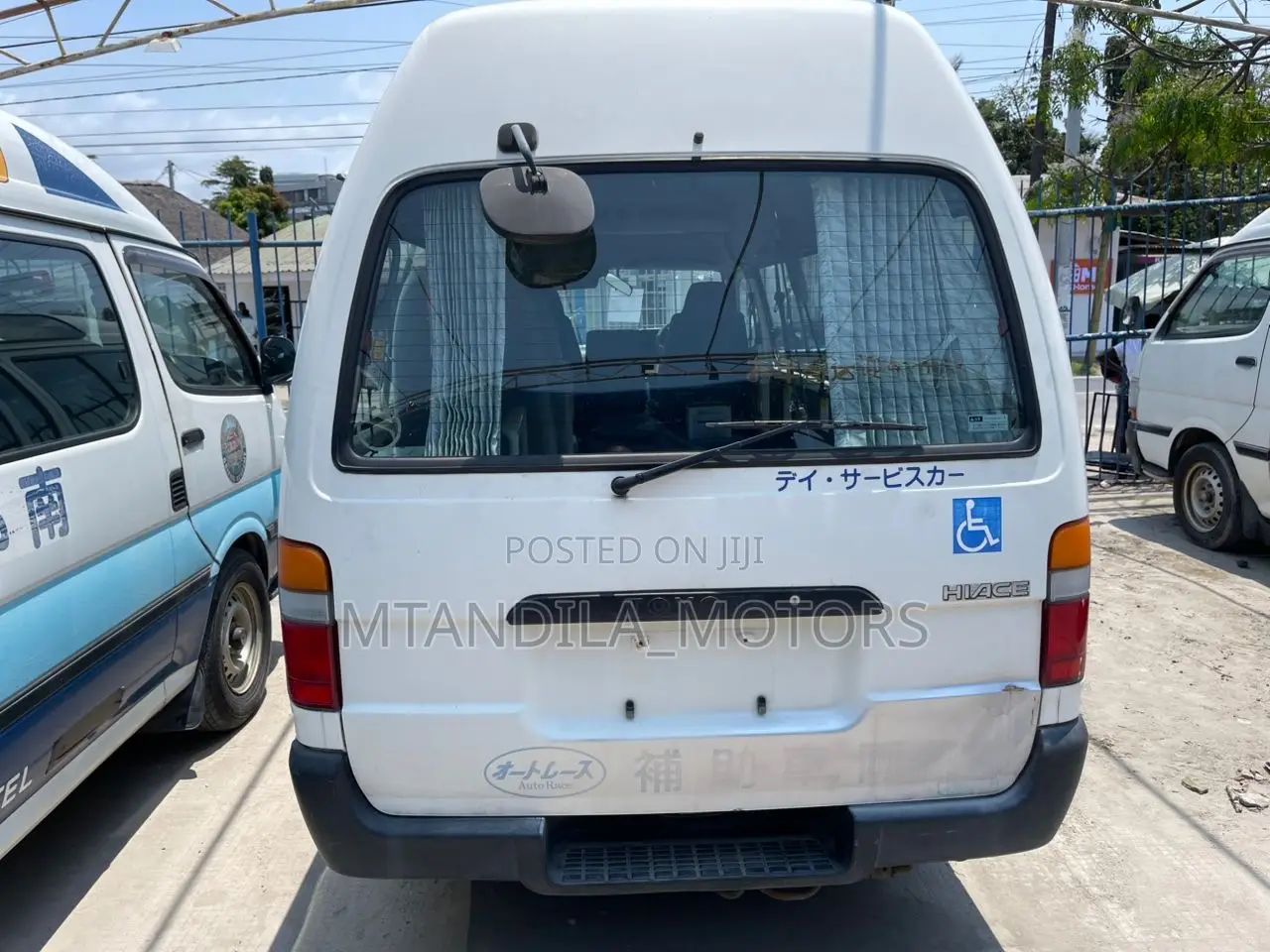 Toyota HiAce 1999 White