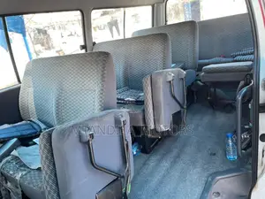Toyota HiAce 1999 White