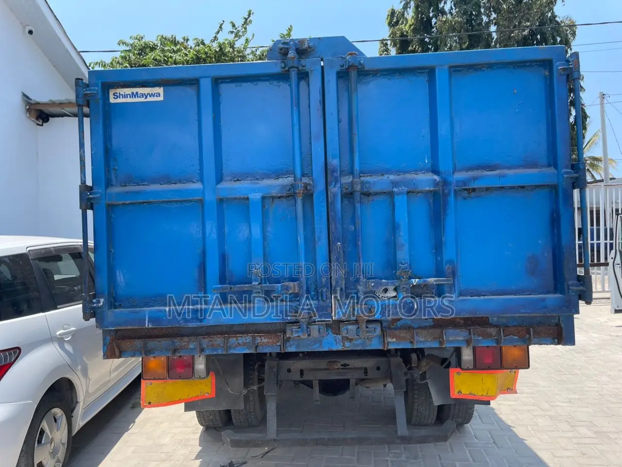 Mistubish Canter Tiper