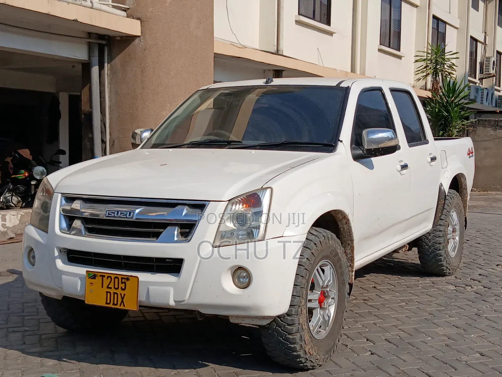 Isuzu D-MAX 2011 White