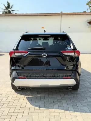 Toyota RAV4 2020 Matt Black