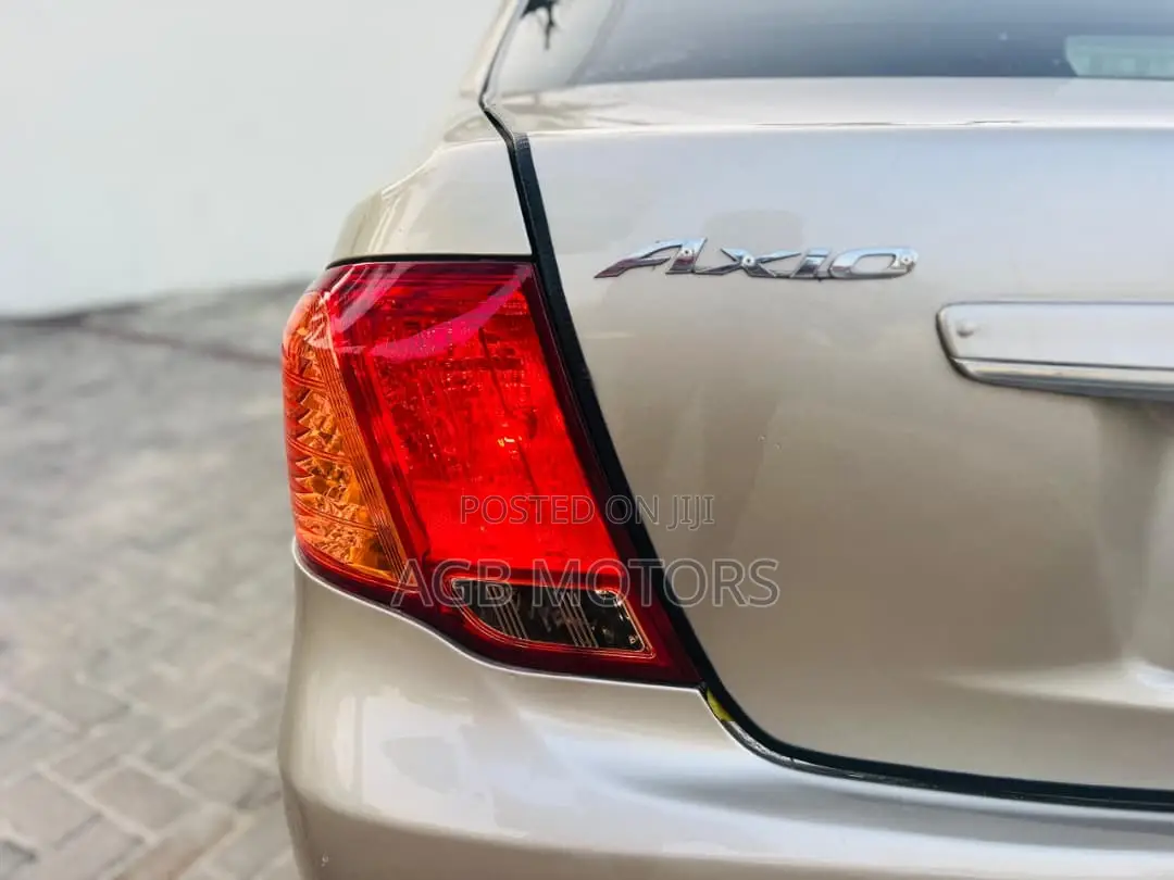 Toyota Axio 2006 Silver