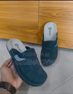 Cclassic Sandals Nzurii Mnoo