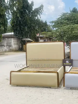 Frame Mninga Bedsofa Yenye Frame Yenye Mbao Mninga Size 5/6 Mpya