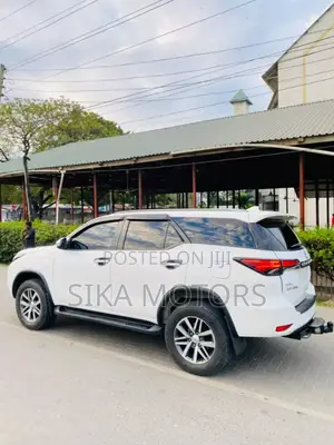 Toyota Fortuner 2.8 D RWD 2017 White