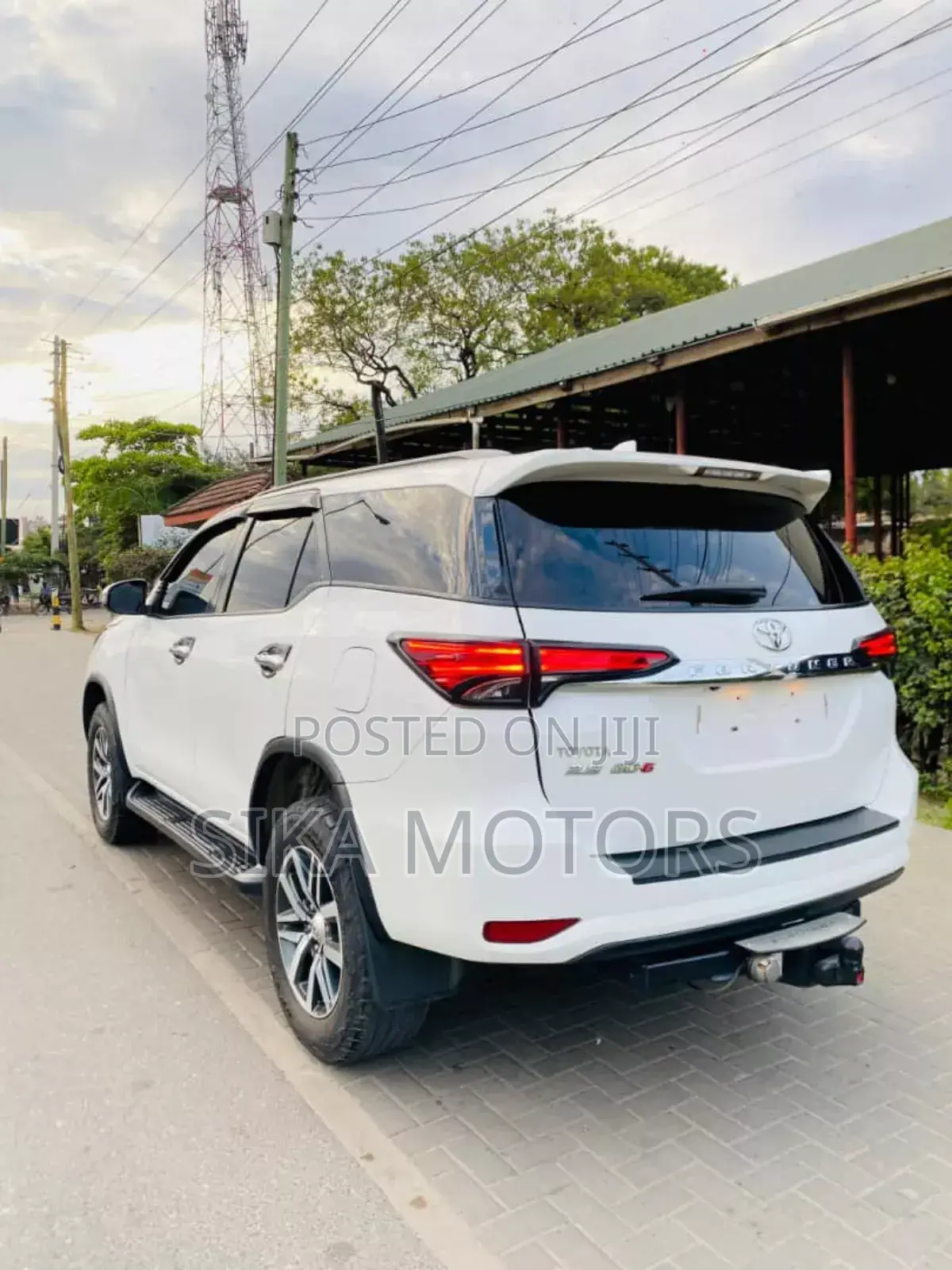 Toyota Fortuner 2.8 D RWD 2017 White