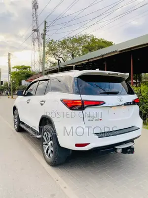 Toyota Fortuner 2.8 D RWD 2017 White