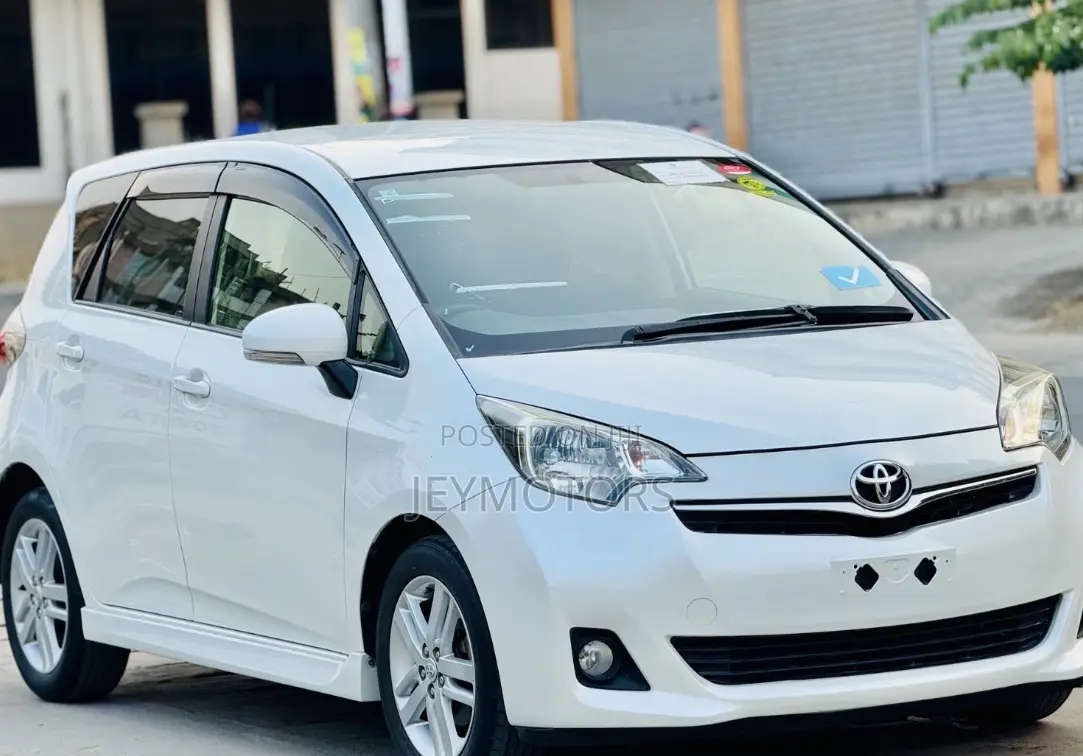 Toyota Ractis 2012 White
