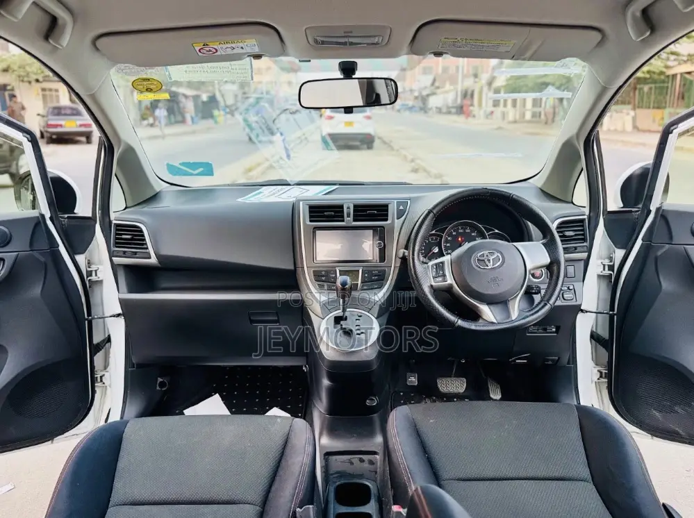 Toyota Ractis 2012 White