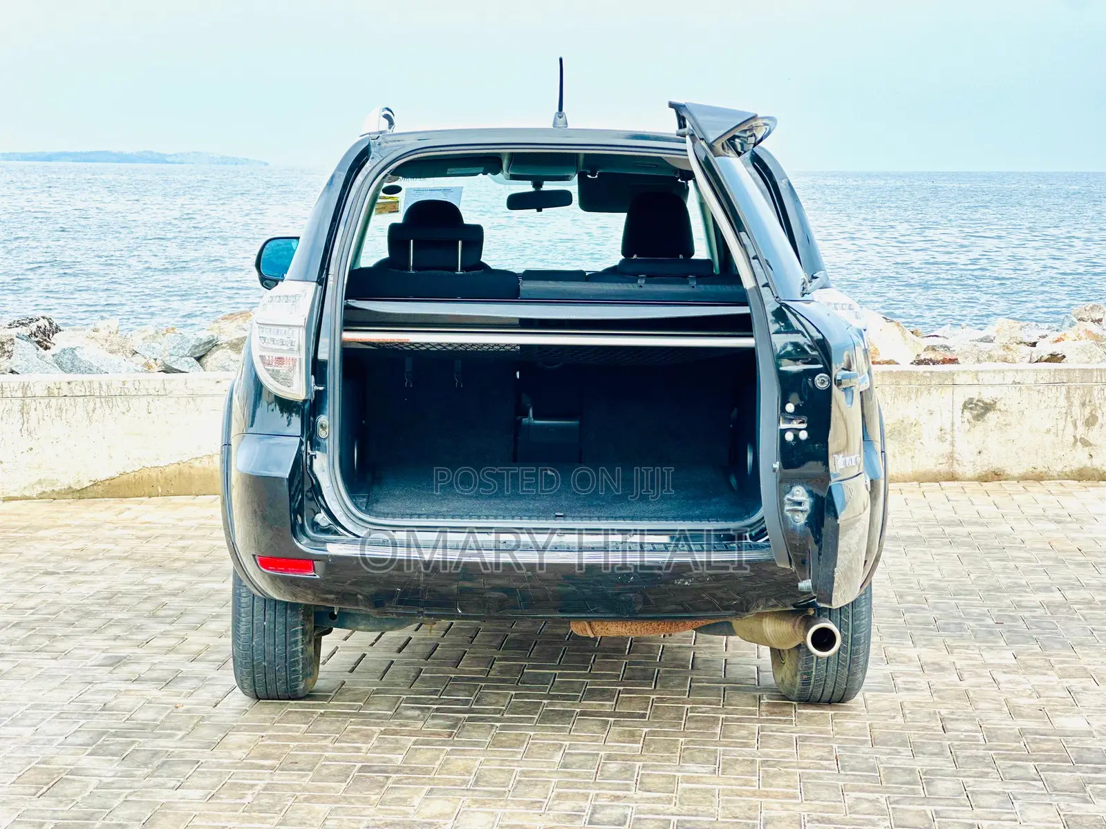 Toyota Vanguard 2010 Black