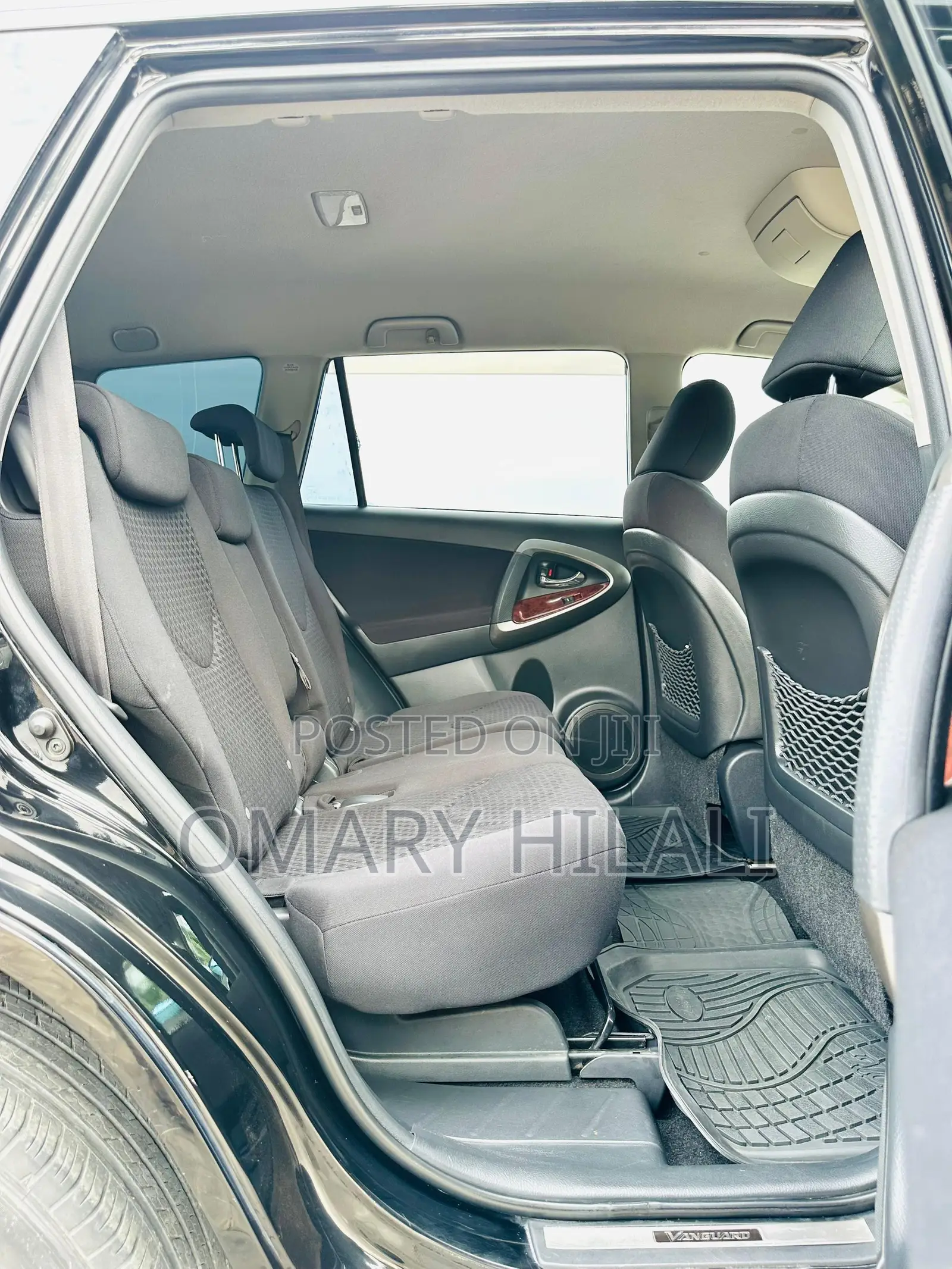 Toyota Vanguard 2010 Black