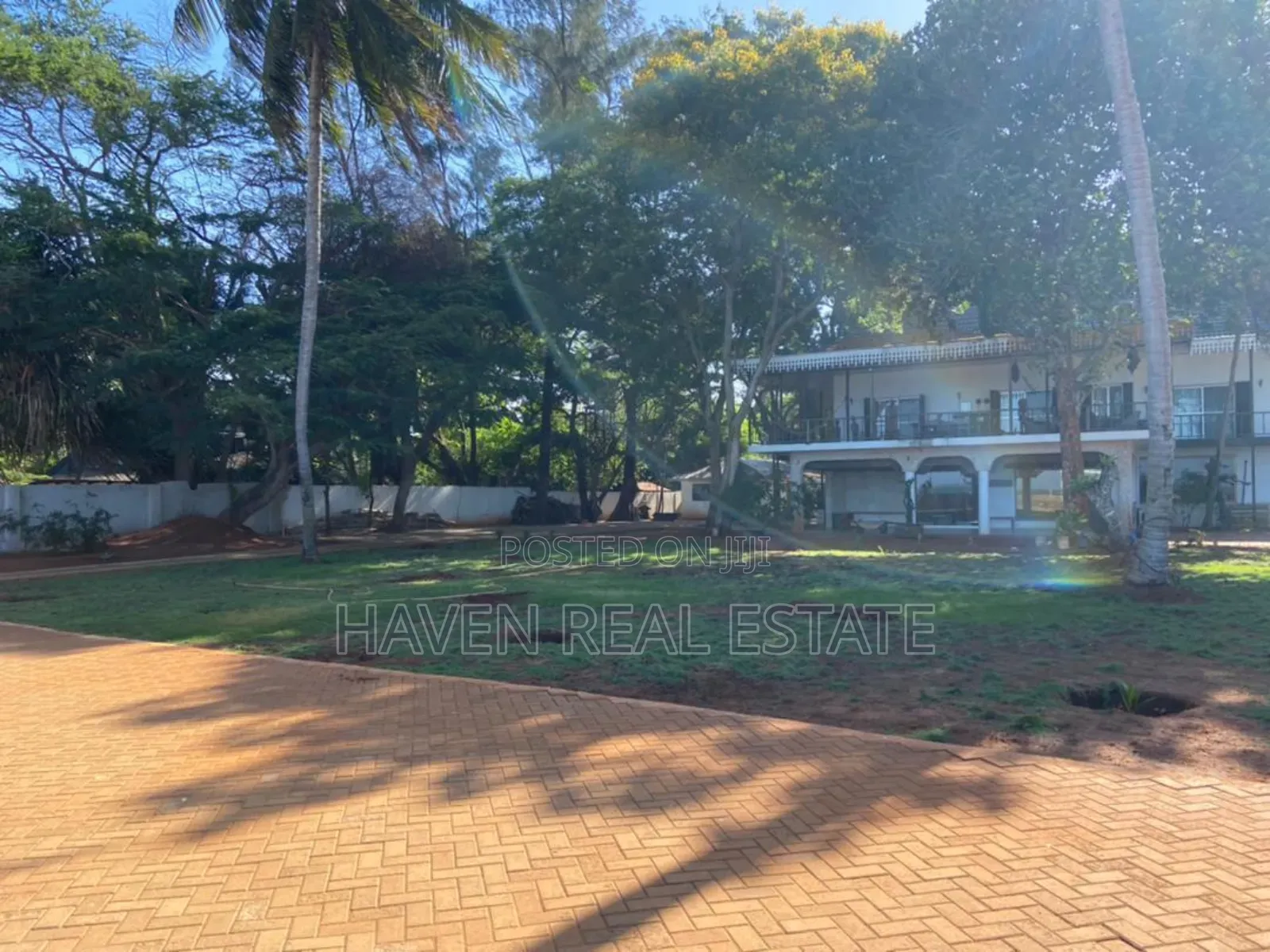 Furnished 8bdrm House in Mbezi Beach for sale
