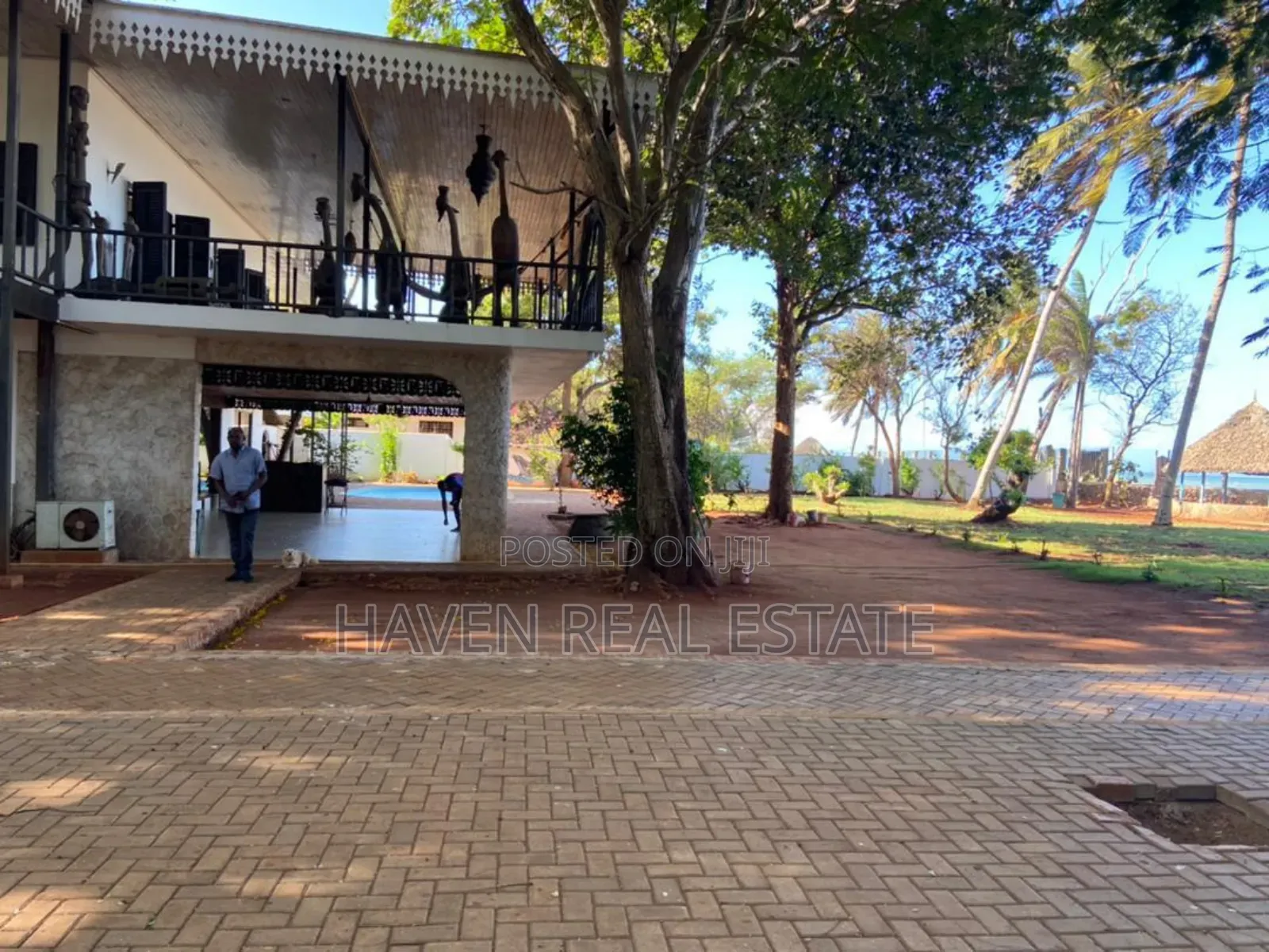 Furnished 8bdrm House in Mbezi Beach for sale