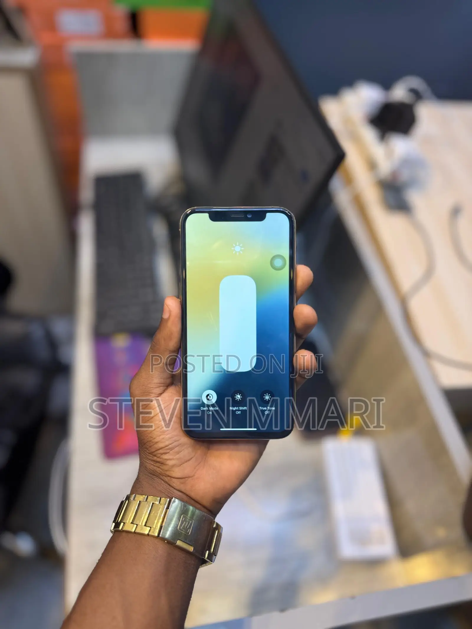 New Apple iPhone 11 Pro 256 GB Gold