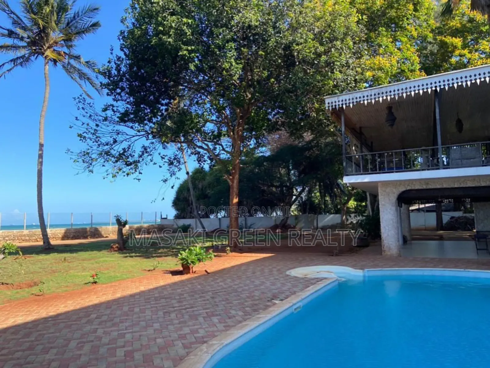 8bdrm House in Mbezi Estate, Kinondoni for sale