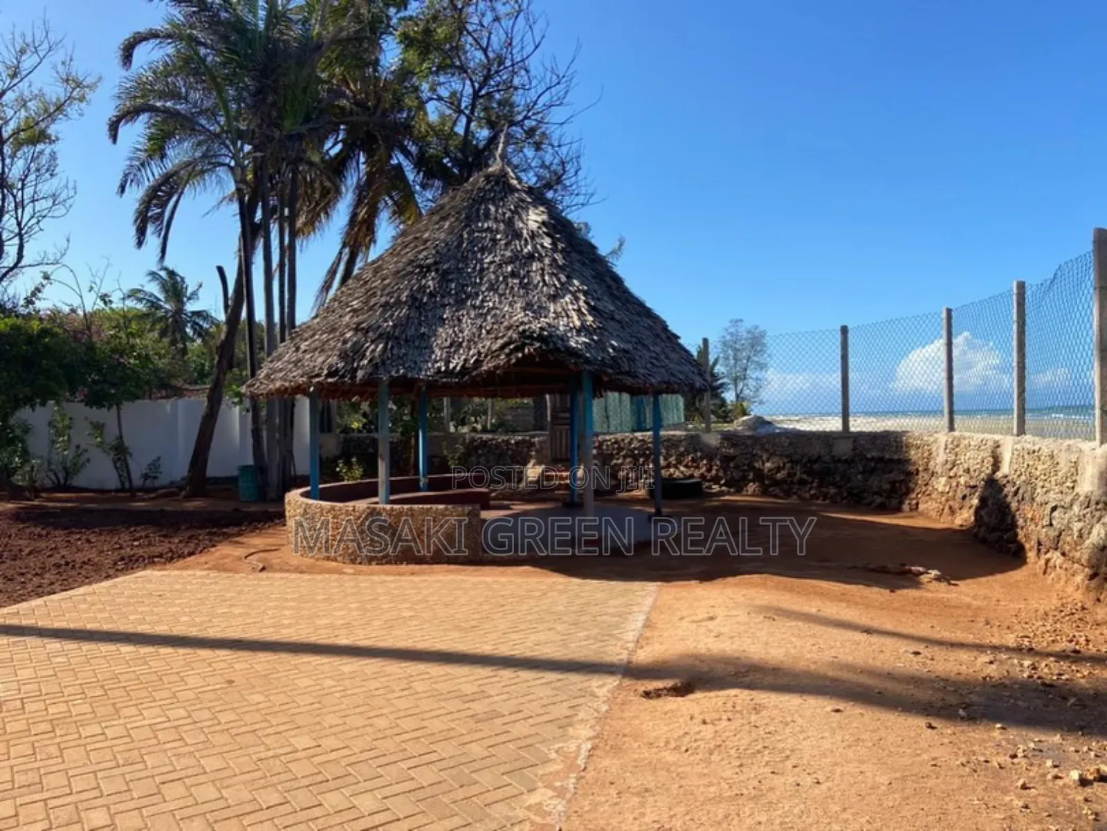 8bdrm House in Mbezi Estate, Kinondoni for sale