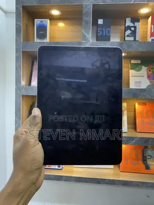 New Apple iPad Air 64 GB Silver