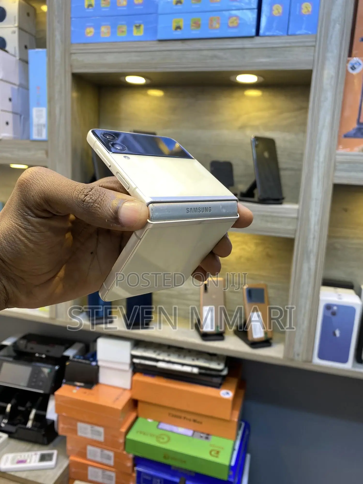 New Samsung Galaxy Z Flip 3 128 GB
