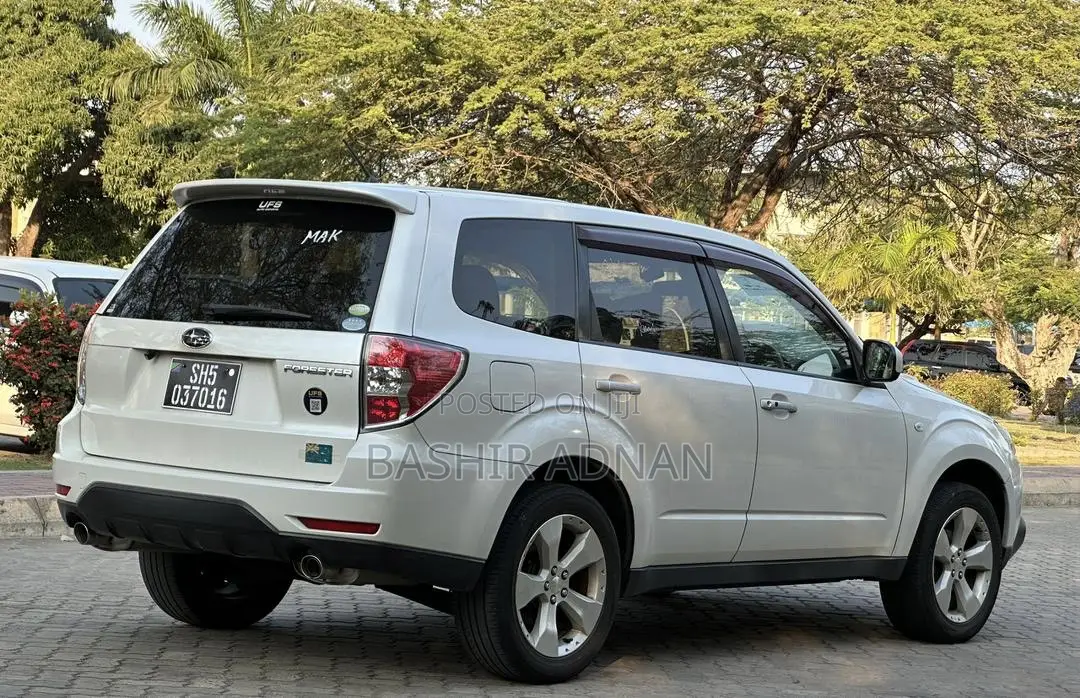 Subaru Forester 2009 Pearl