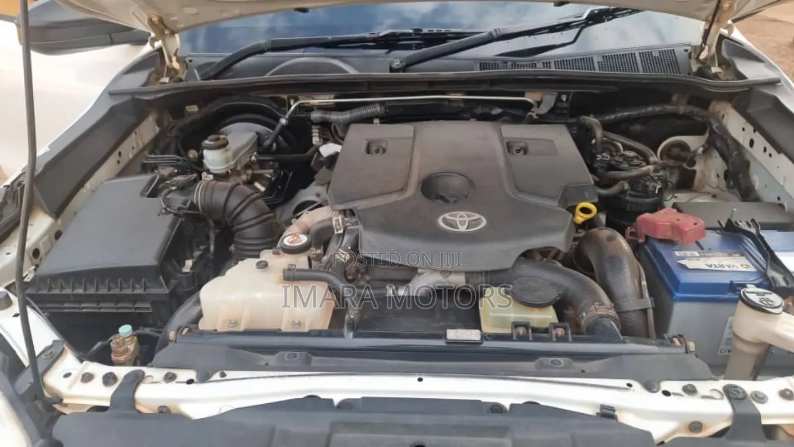 Toyota Hilux 2019 White