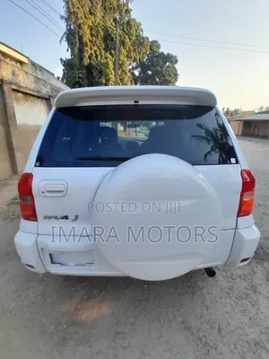 Toyota RAV4 2005 White