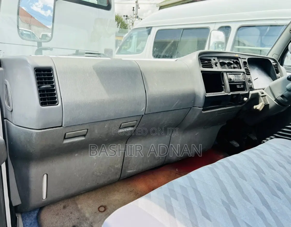 Mitsubishi Canter Longbase Mpya Unregistered 3.5 Tonnes Injection.