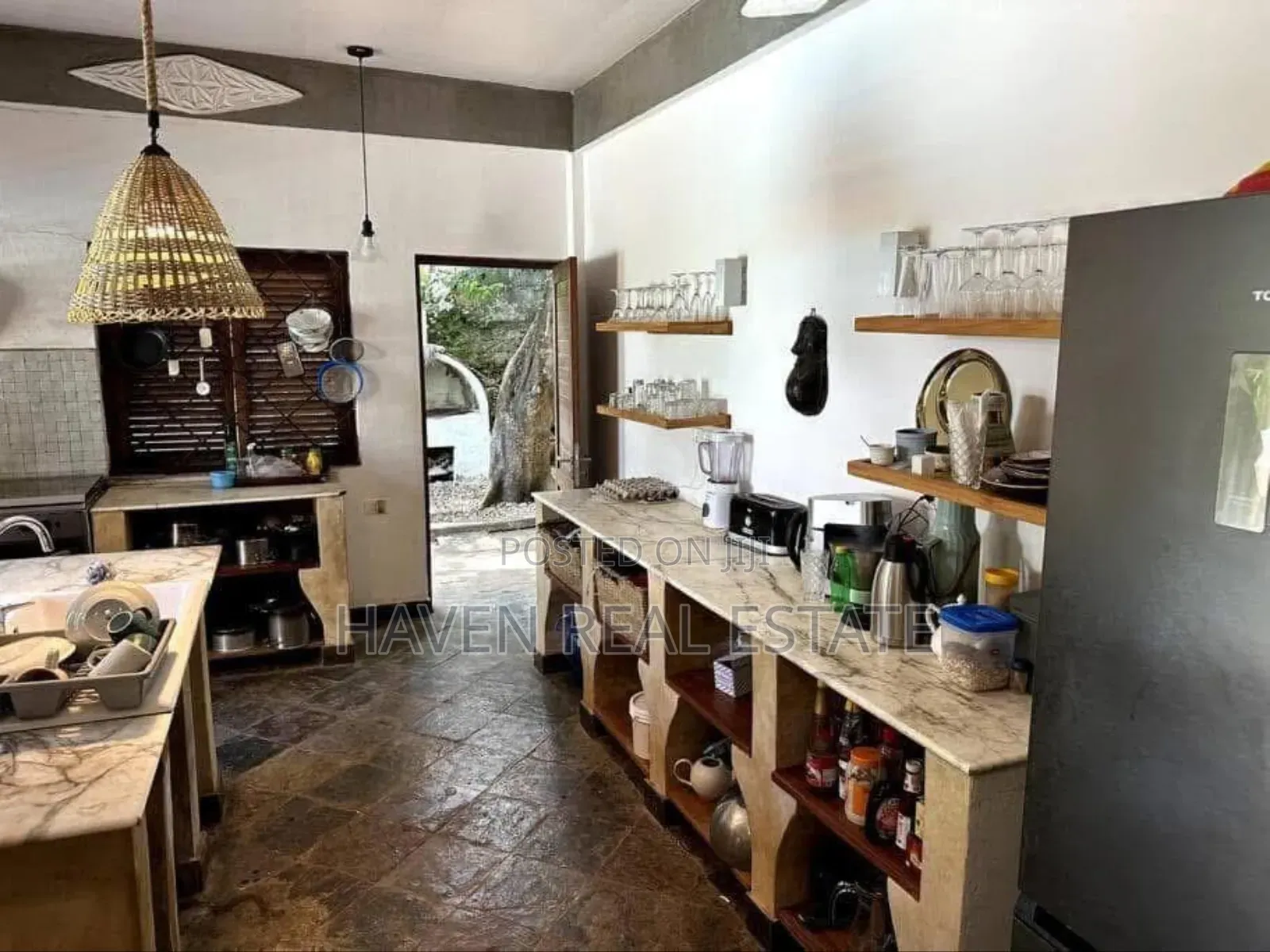 Furnished 8bdrm Villa in Unguja North for sale