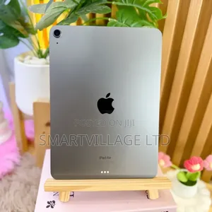 Apple iPad Air (2022) 256 GB Gray