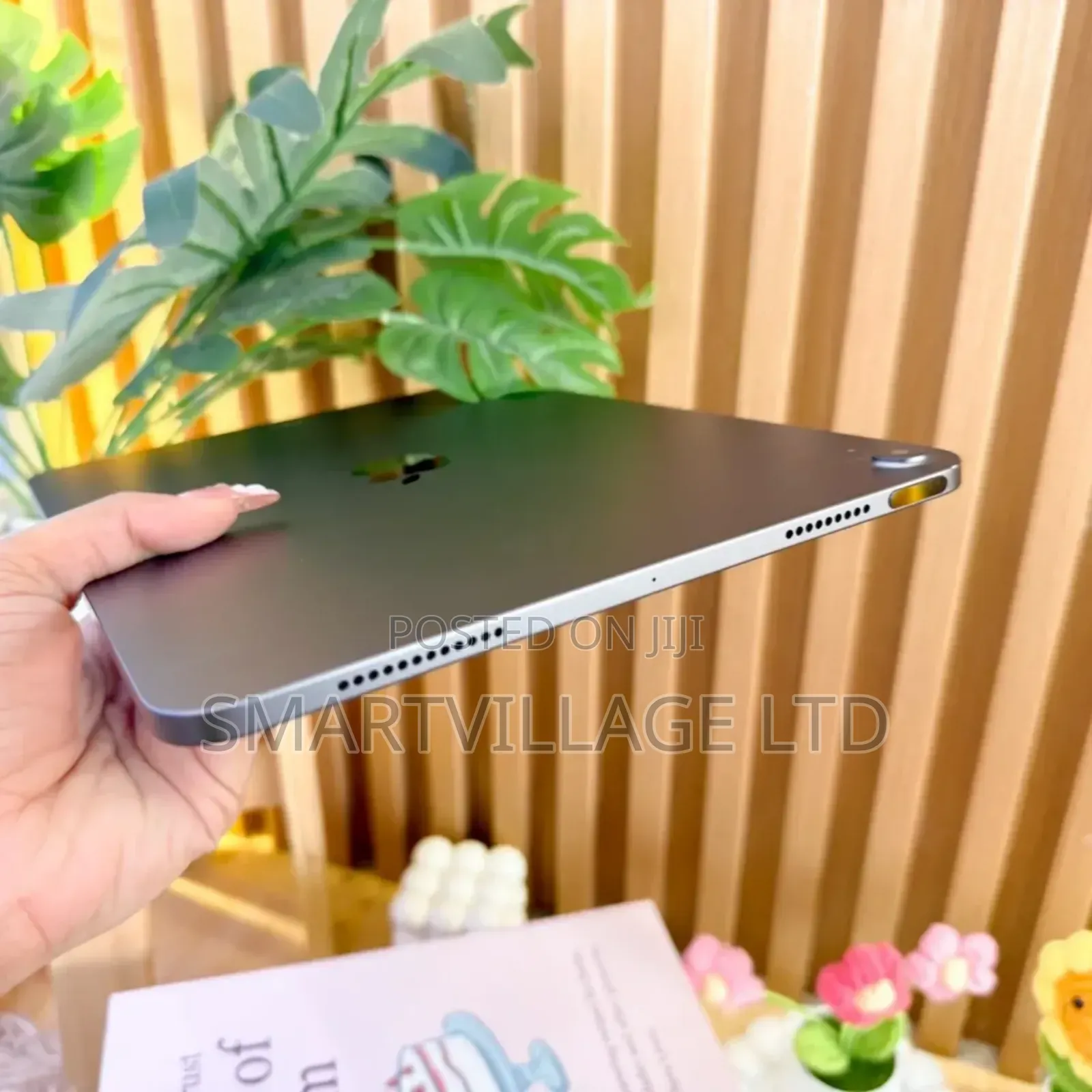 Apple iPad Air (2022) 256 GB Gray