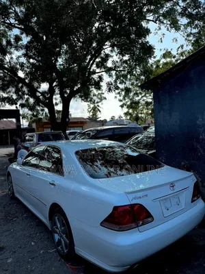 Toyota Crown 2006 White