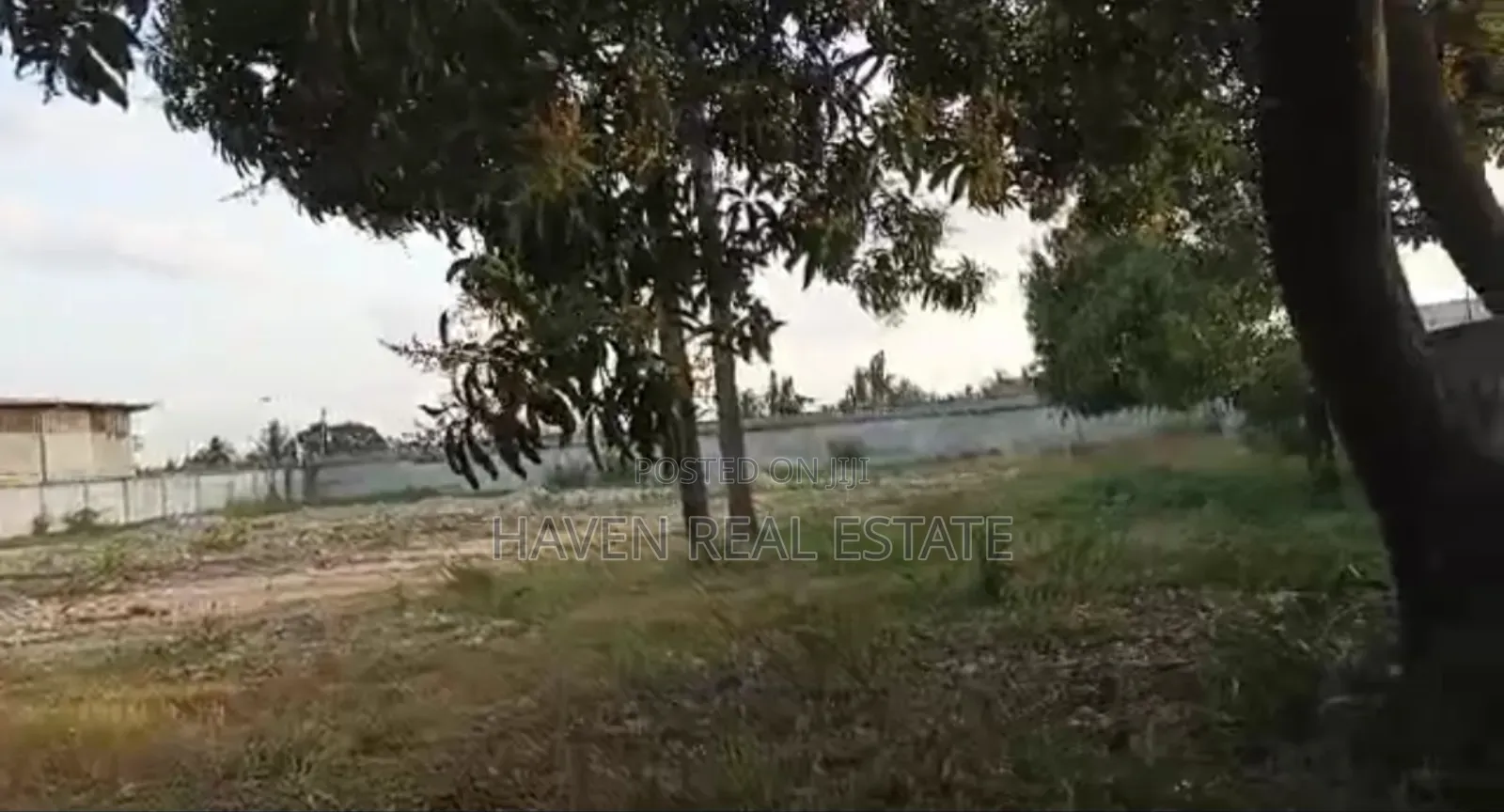 Yard Inauzwa Tabata Matumbi Industrial Area