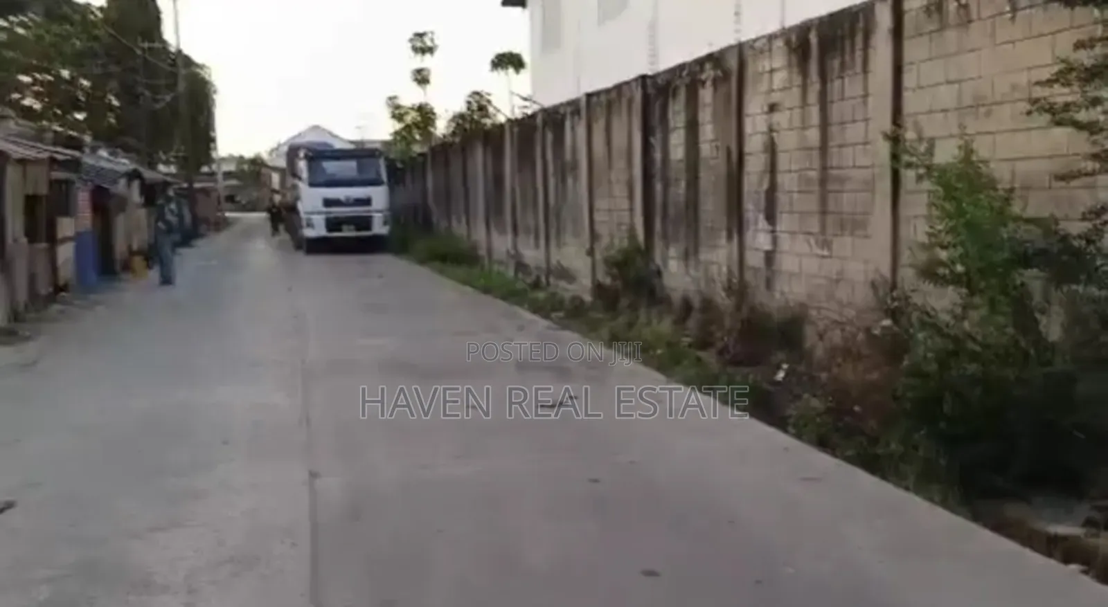 Yard Inauzwa Tabata Matumbi Industrial Area
