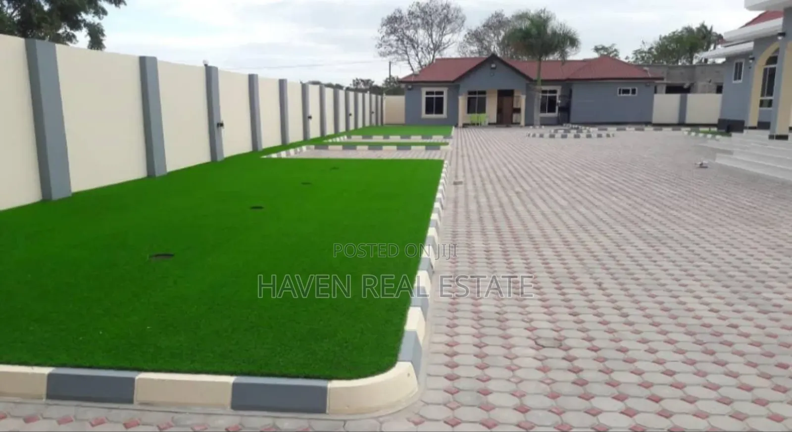 5bdrm House in Kunduchi for sale