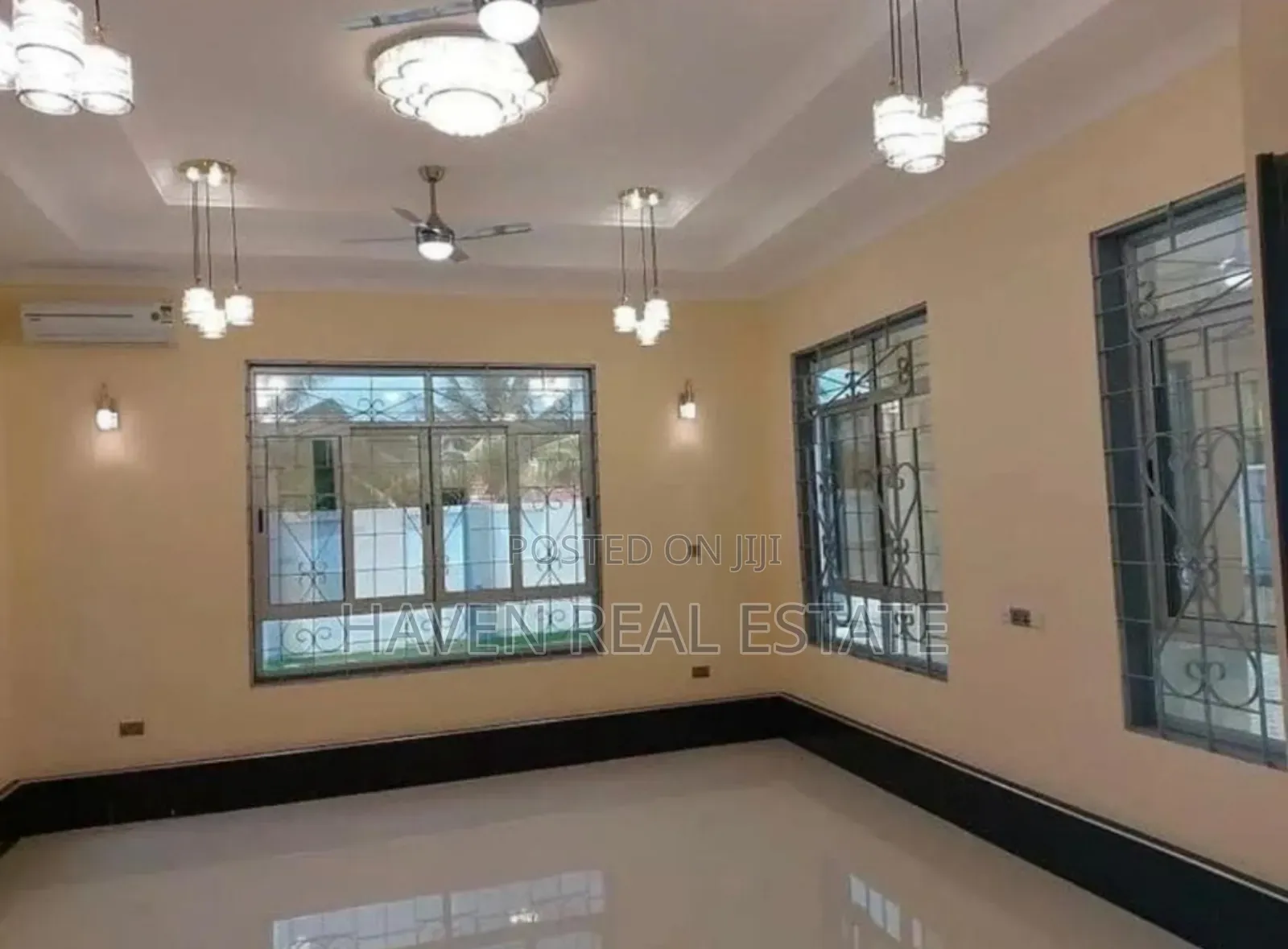 5bdrm House in Kunduchi for sale