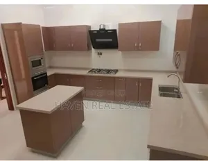 5bdrm House in Kunduchi for sale