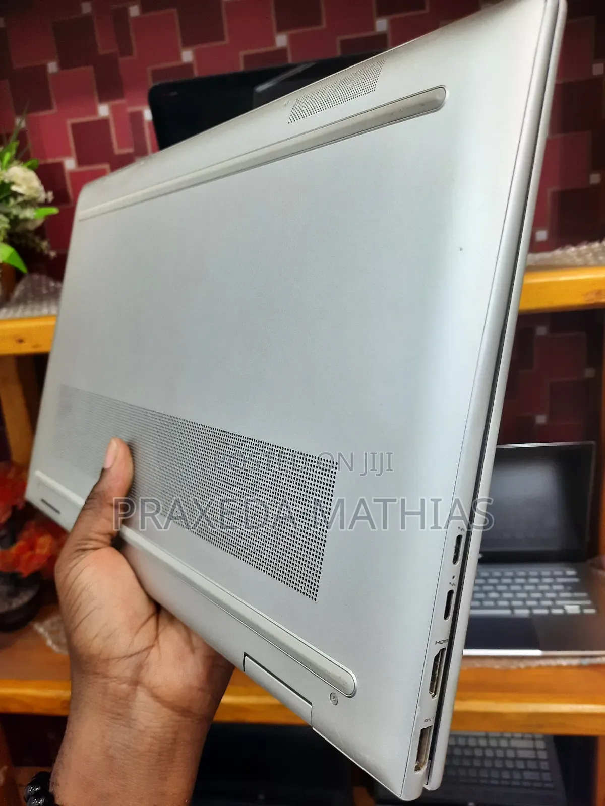 Laptop HP Envy X360 15-Cp0013nr 16GB Intel Core I7 SSD 512GB