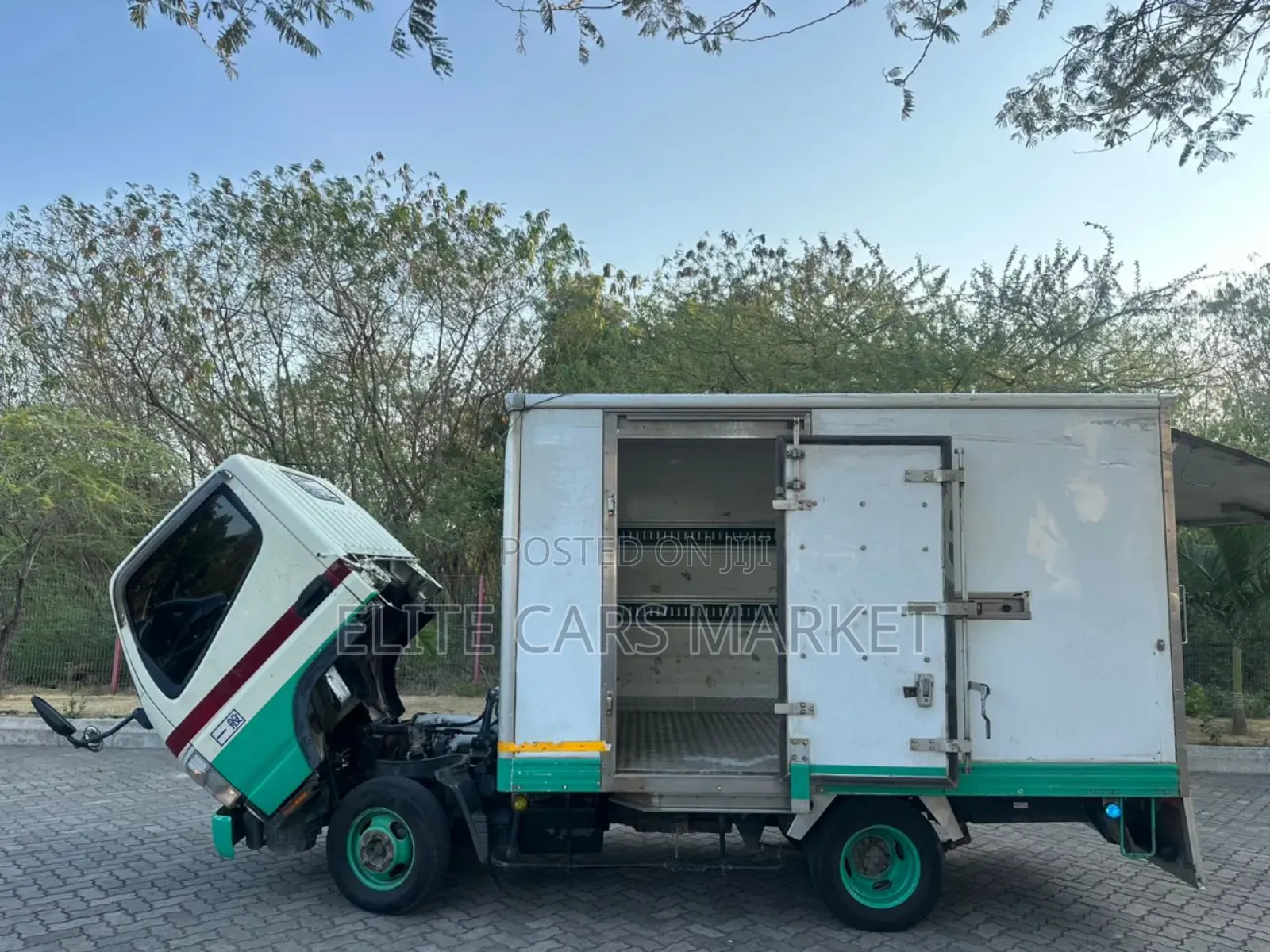 Mitsubishi Canter 2006 White