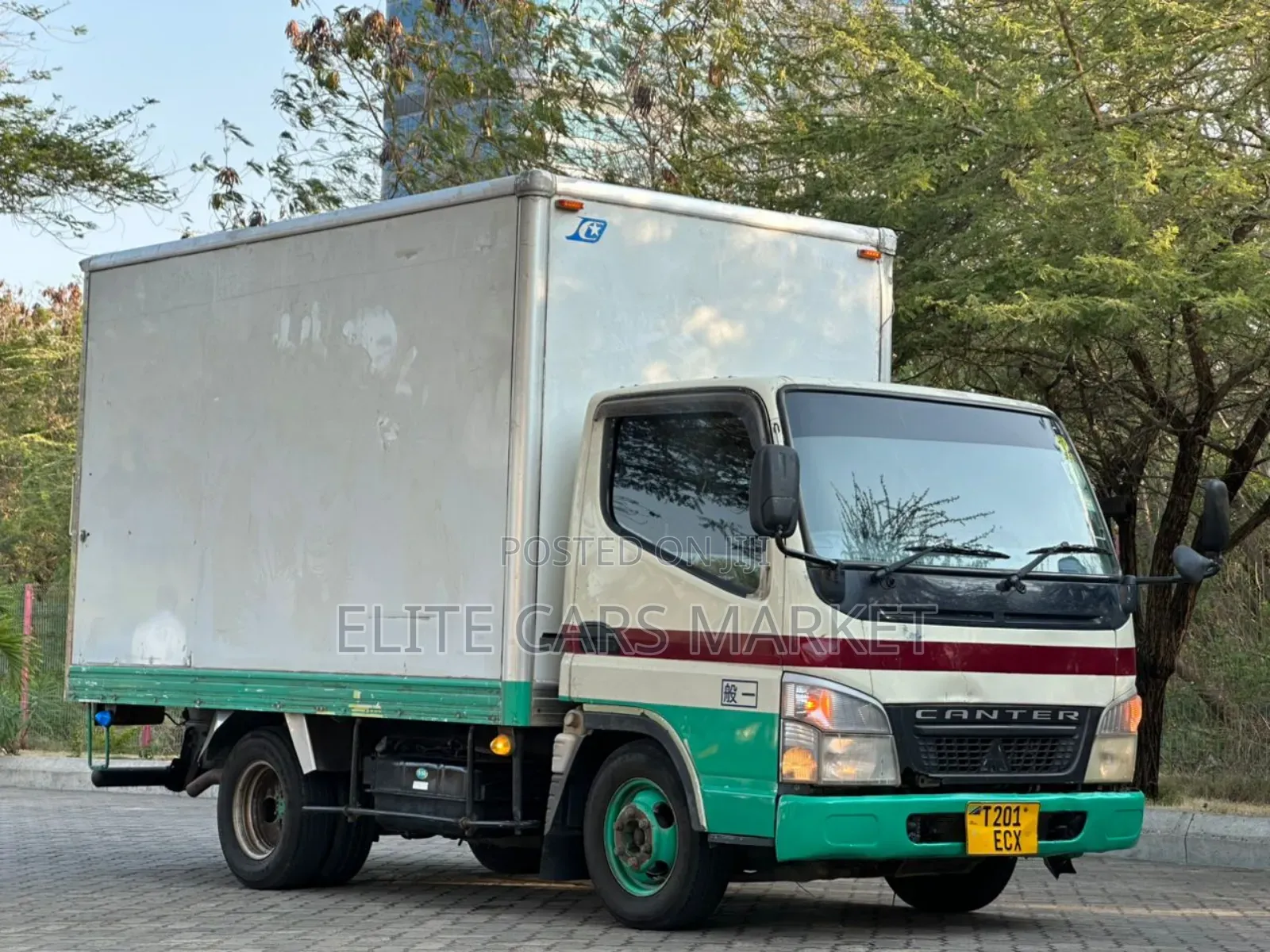 Mitsubishi Canter 2006 White