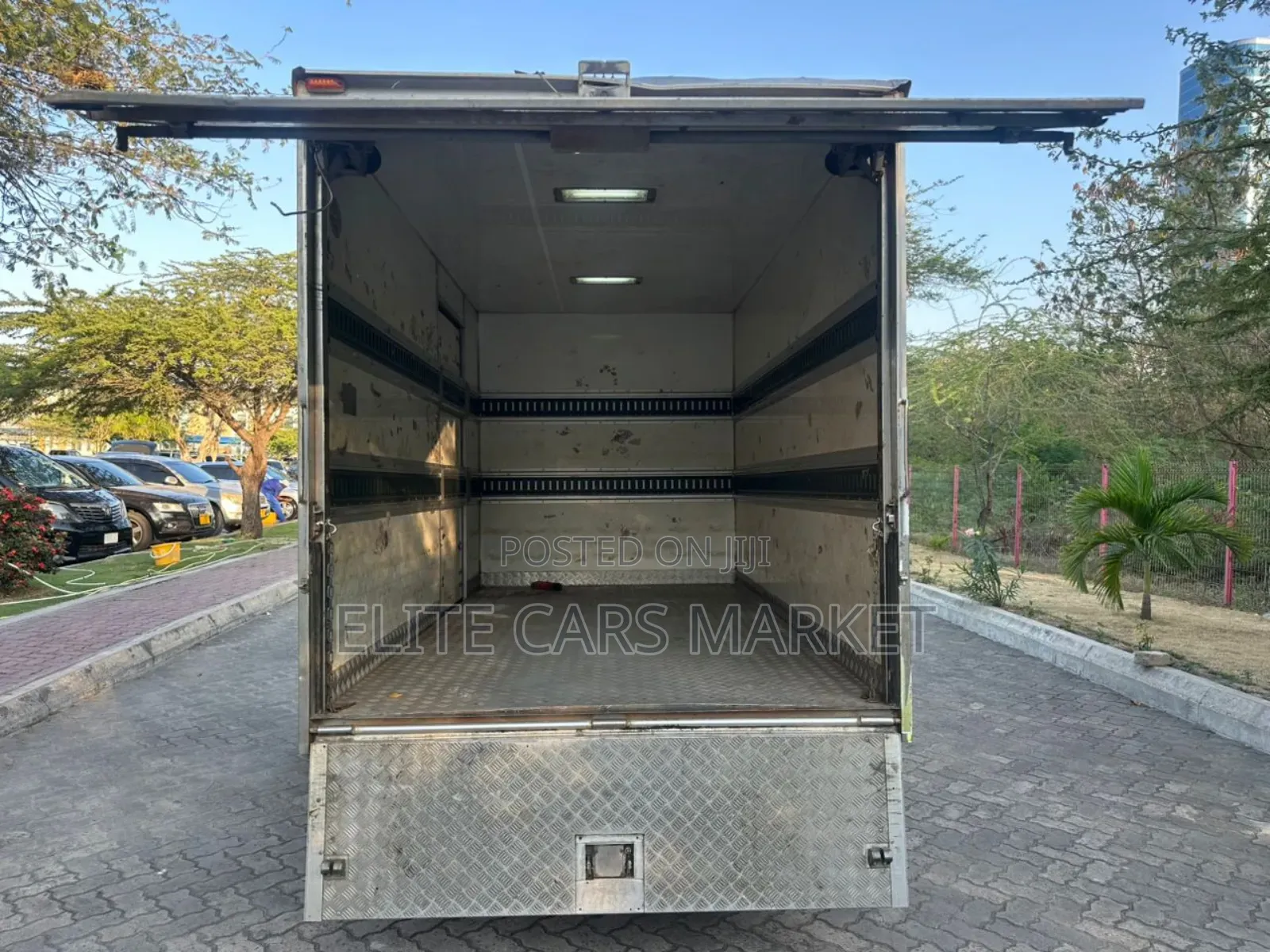 Mitsubishi Canter 2006 White