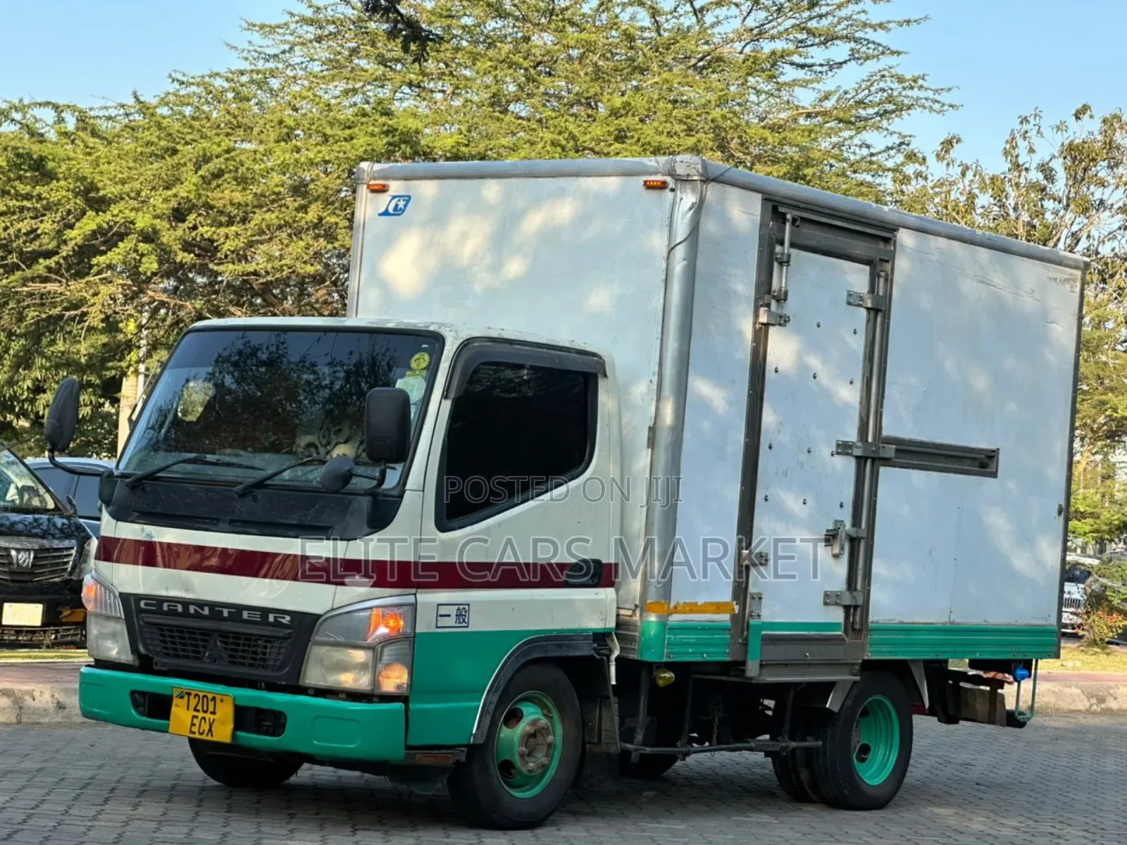 Mitsubishi Canter 2006 White