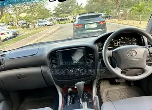 Toyota Land Cruiser 2000 Green
