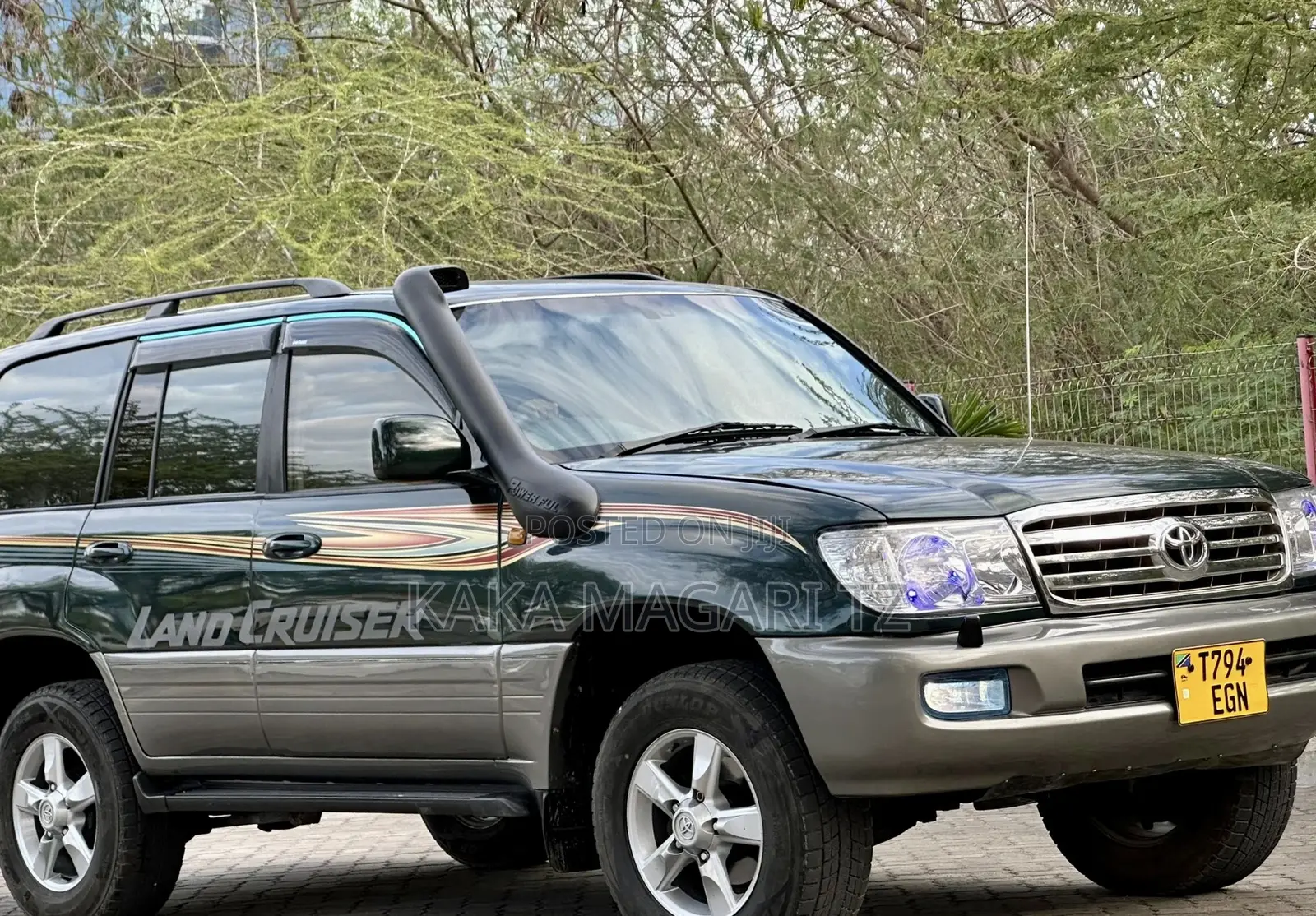 Toyota Land Cruiser 2000 Green