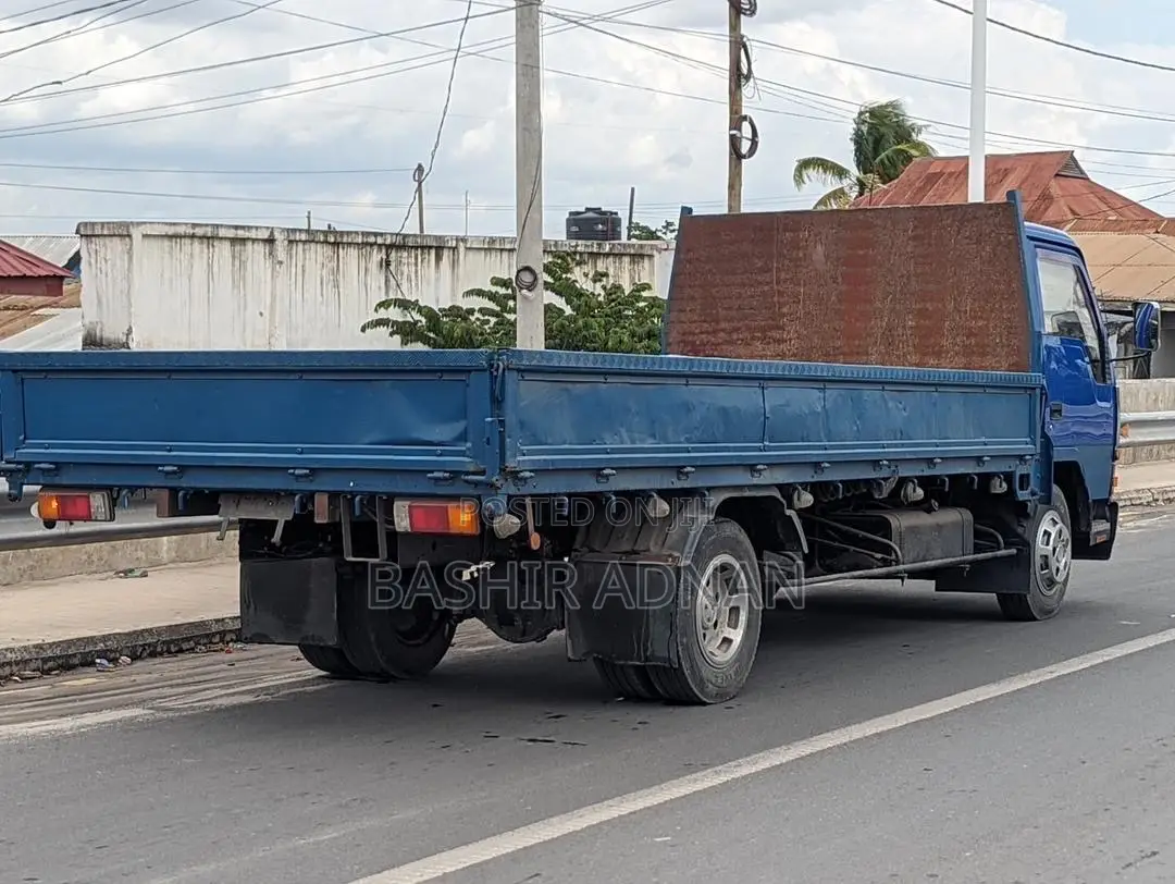 Mitsubishi Canter Fuso Longbase Long Chasis Tani 3.5 Mpya Unregistered