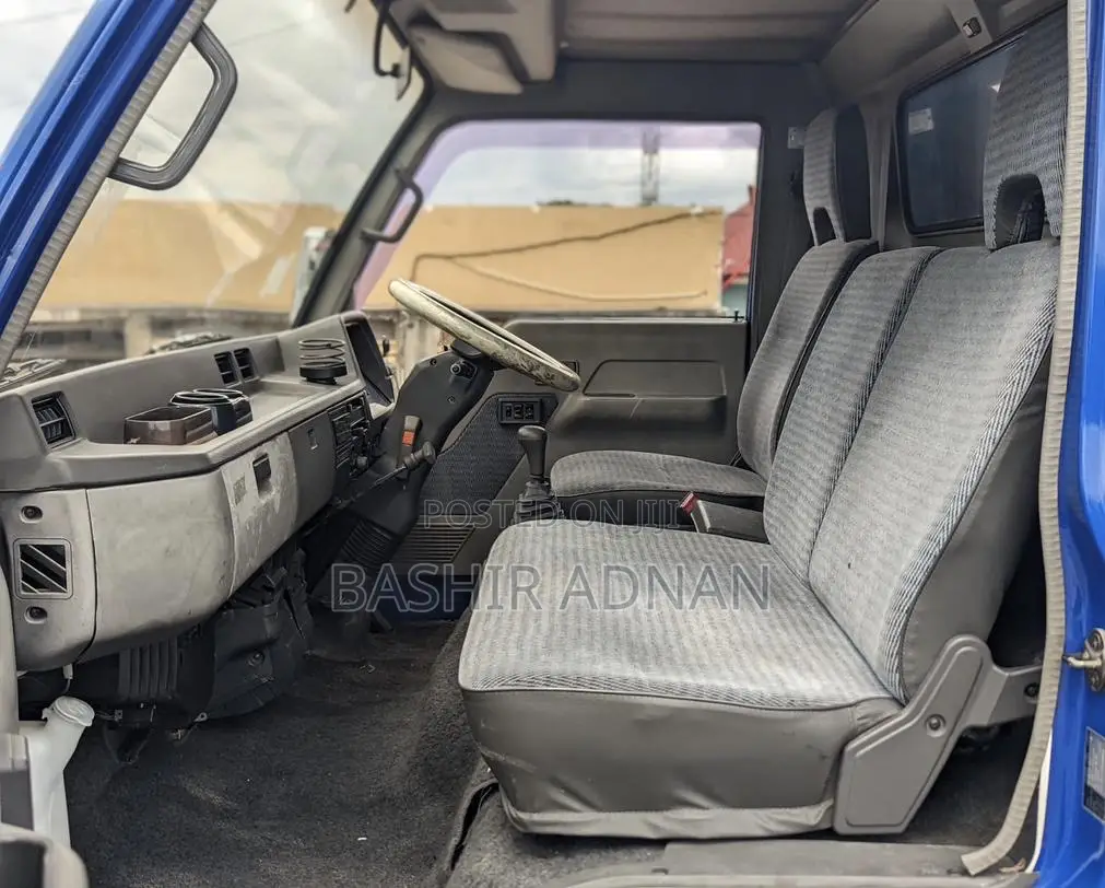 Mitsubishi Canter Fuso Longbase Long Chasis Tani 3.5 Mpya Unregistered