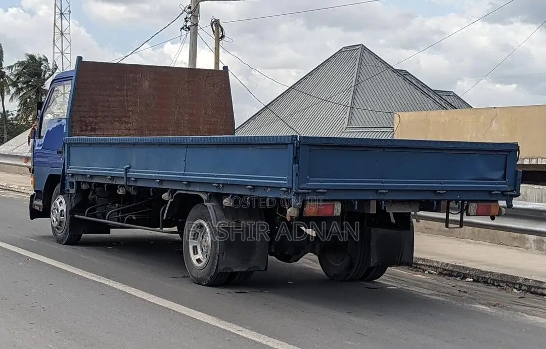 Mitsubishi Canter Fuso Longbase Long Chasis Tani 3.5 Mpya Unregistered