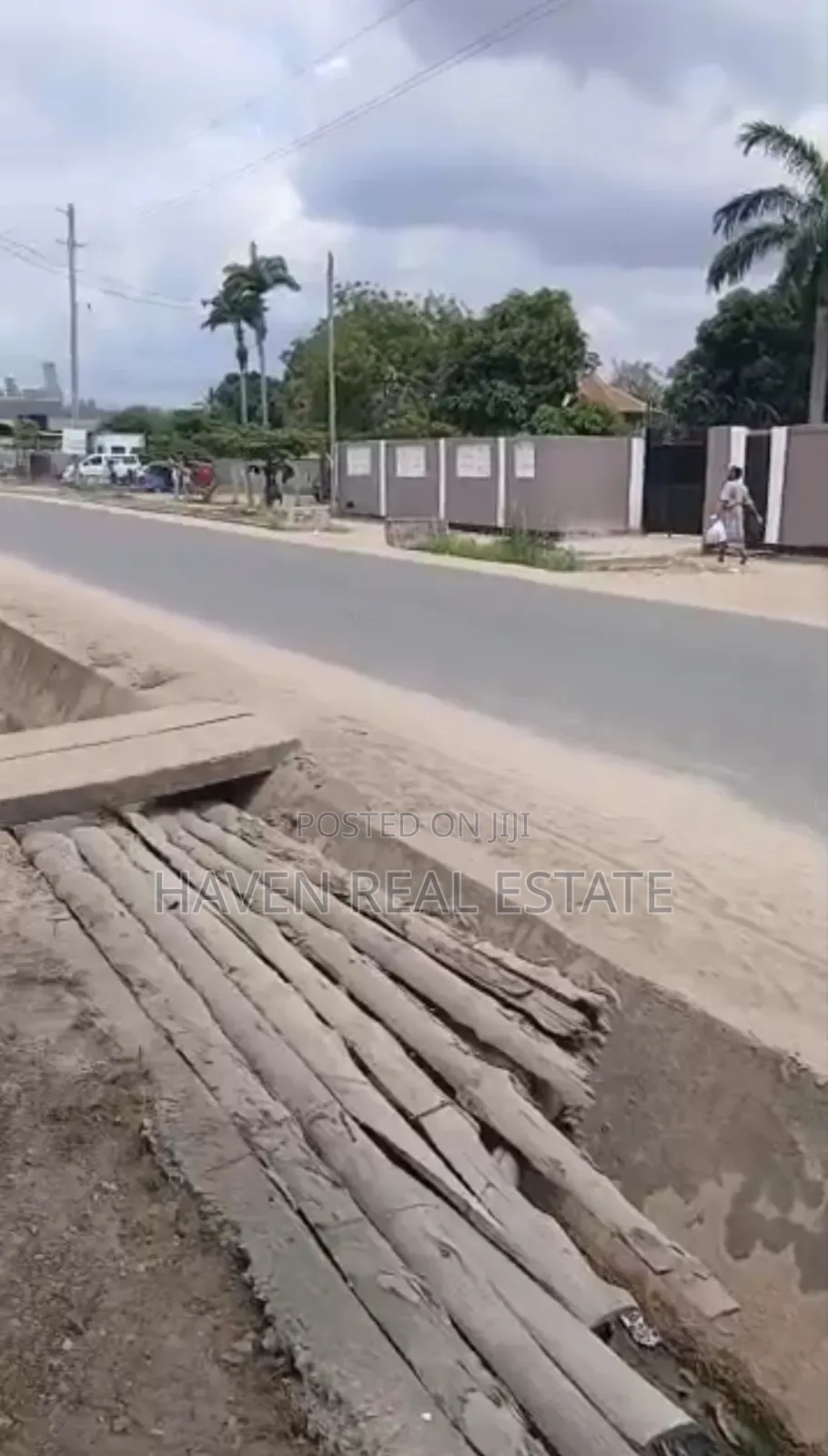Plot Inauzwa Tegeta Nyuki