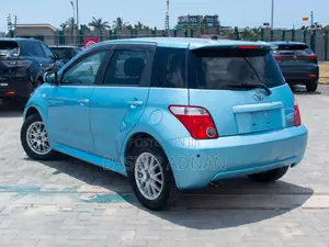 Toyota IST 2005 Blue