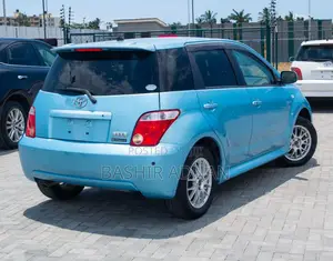 Toyota IST 2005 Blue