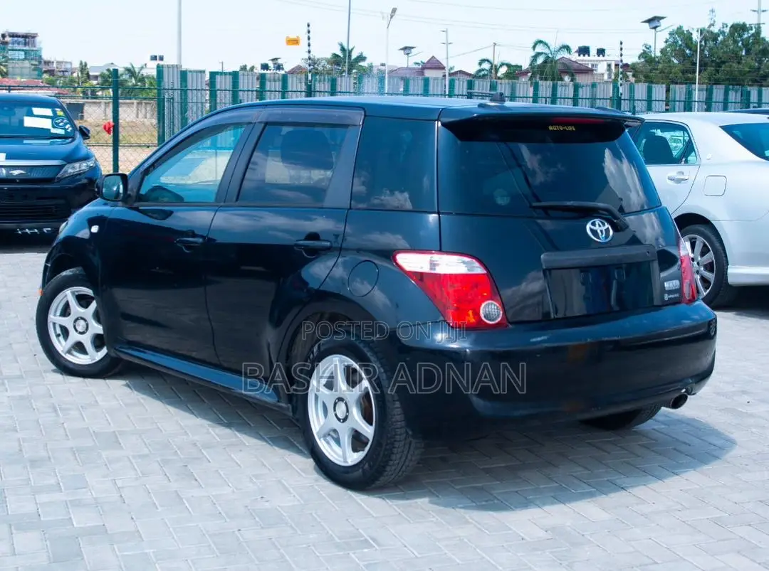 Toyota IST 2006 Black